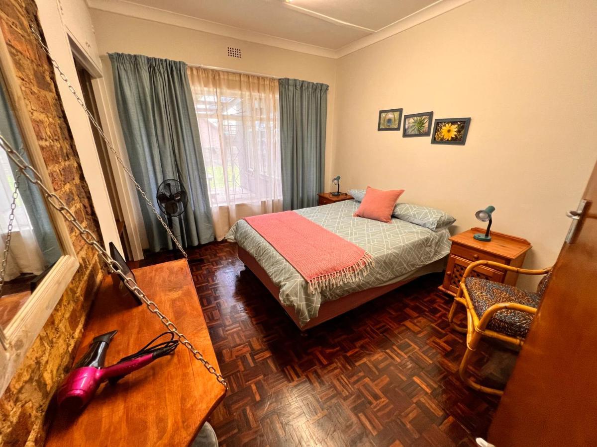 Firefly Budget Friendly Guest House Kempton Park Eksteriør billede