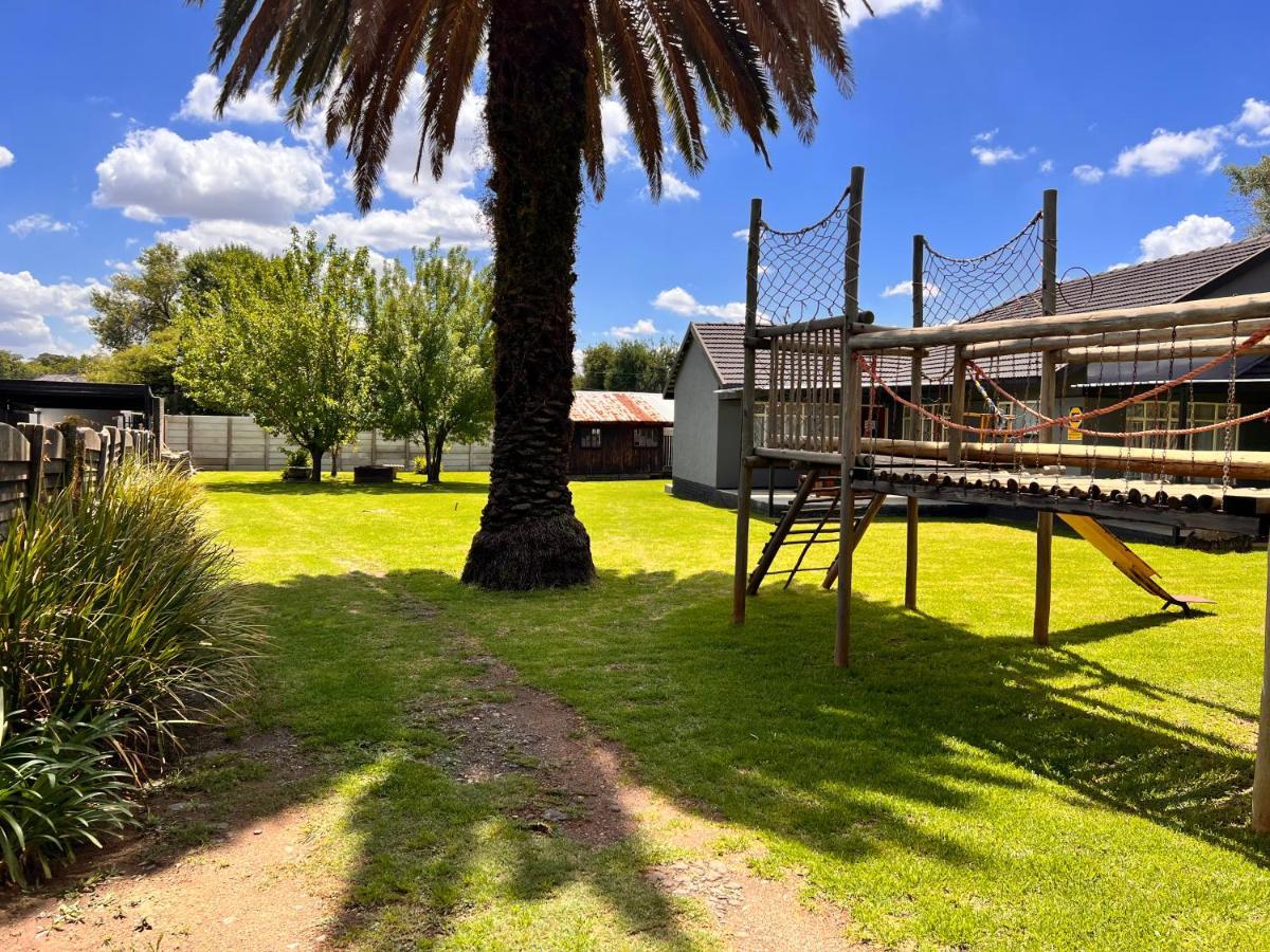 Firefly Budget Friendly Guest House Kempton Park Eksteriør billede